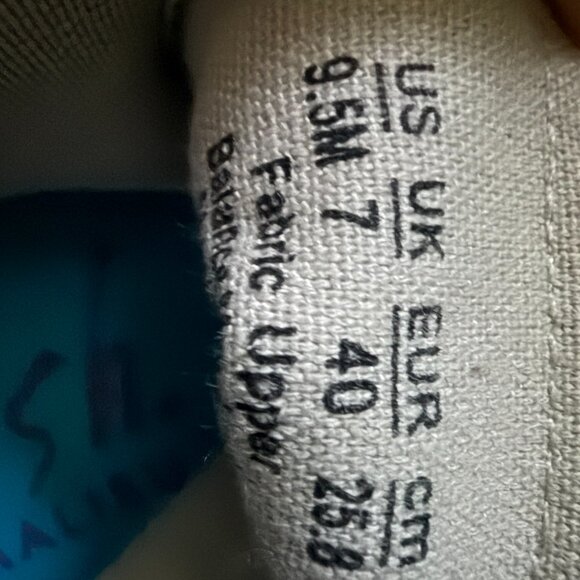 Blowfish Malibu embroidered sneakers women size 9.5 New - Picture 7 of 7